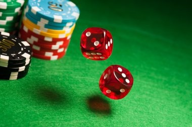 Antarmuka roulette komic menampilkan statistik angka dan catatan putaran historis